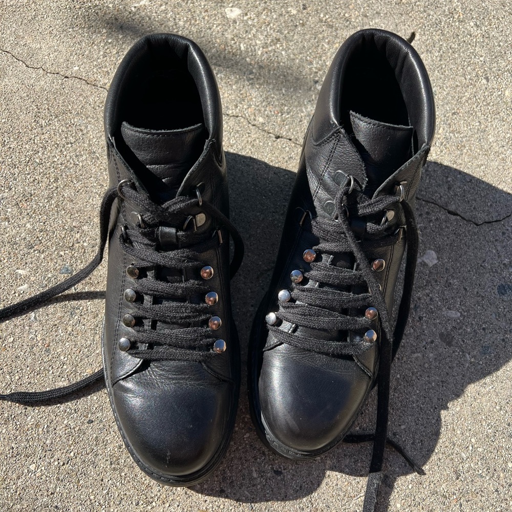 L’Intervalle combat boots size 41